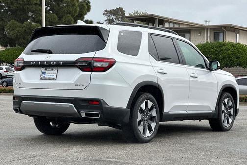 Platinum White Pearl 2026 Honda Pilot Elite