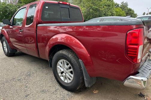Red 2017 Nissan Frontier SV