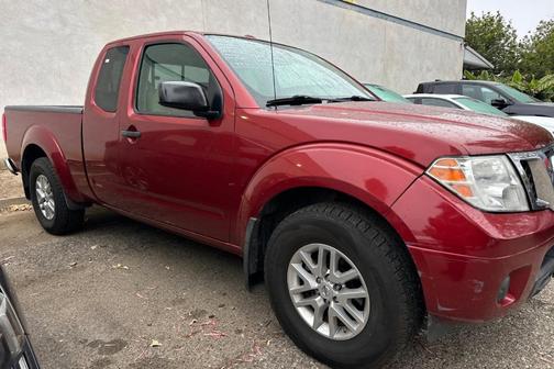 Red 2017 Nissan Frontier SV