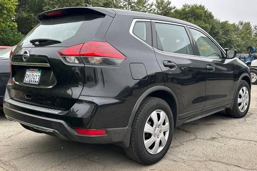 Magnetic Black 2019 Nissan Rogue S