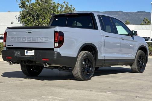 Sonic Gray Pearl 2026 Honda Ridgeline Black Edition