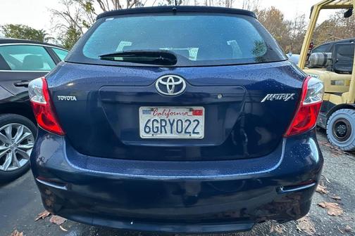 2009 Toyota Matrix Base