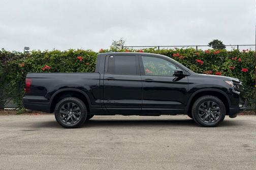 Crystal Black Pearl 2025 Honda Ridgeline Sport