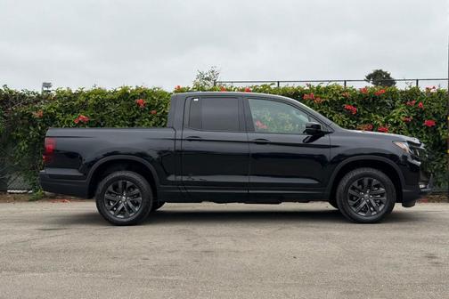 Crystal Black Pearl 2025 Honda Ridgeline Sport