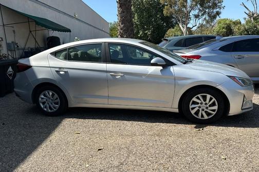 Symphony Silver 2019 Hyundai ELANTRA SE
