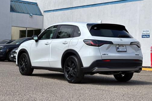 Platinum White Pearl 2027 Honda HR-V Sport