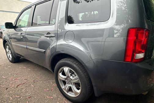 Polished Metal Metallic 2012 Honda Pilot EX