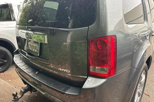 Polished Metal Metallic 2012 Honda Pilot EX