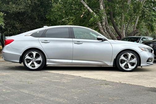 Lunar Silver Metallic 2019 Honda Accord Touring 2.0T