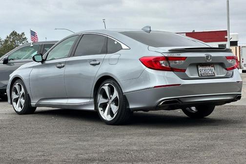 Lunar Silver Metallic 2019 Honda Accord Touring 2.0T