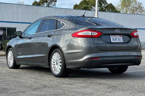 2015 Ford Fusion Hybrid SE