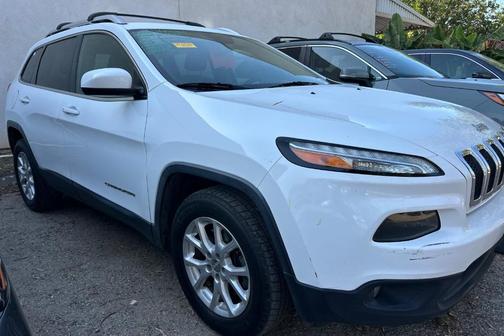 Bright White Clearcoat 2016 Jeep Cherokee Latitude