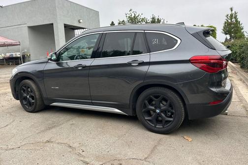 Mineral Gray Metallic 2018 BMW X1 xDrive28i