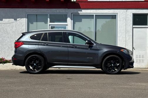 Mineral Gray Metallic 2018 BMW X1 xDrive28i