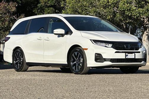 Platinum White Pearl 2026 Honda Odyssey EX-L