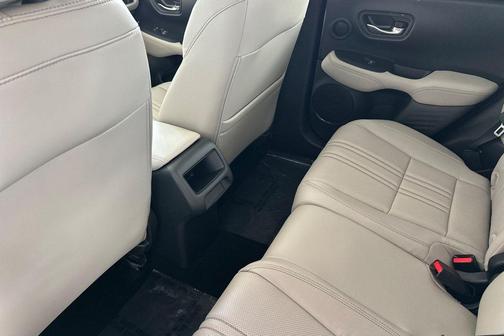 Platinum White Pearl 2026 Honda HR-V EX-L