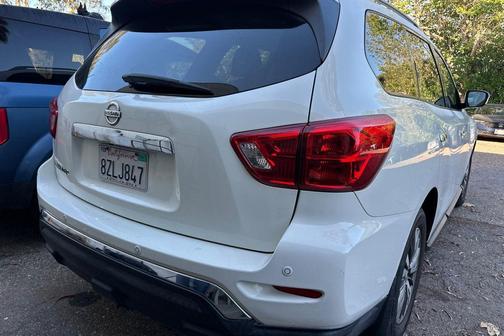 Glacier White 2020 Nissan Pathfinder S