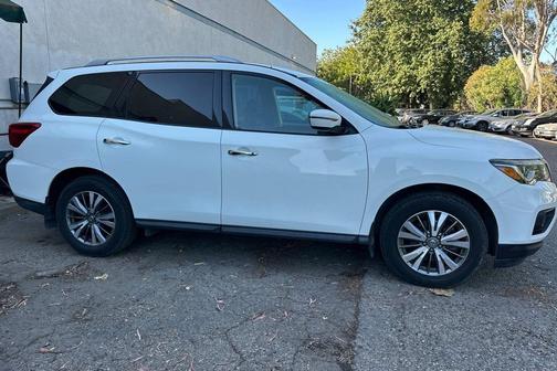 Glacier White 2020 Nissan Pathfinder S