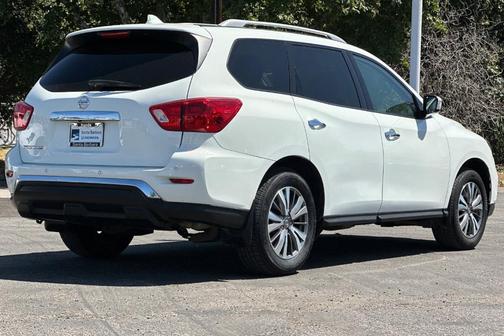 Glacier White 2020 Nissan Pathfinder S