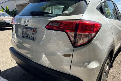 White Orchid Pearl 2018 Honda HR-V LX