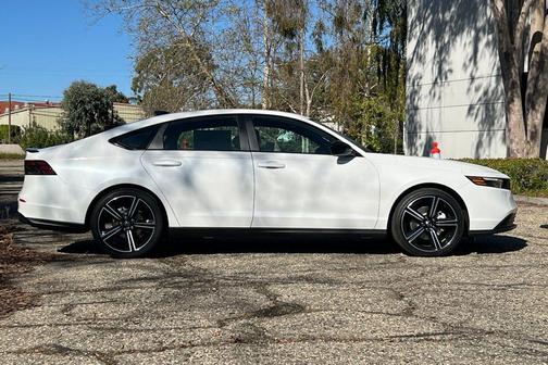 Platinum White Pearl 2026 Honda Accord Hybrid Sport