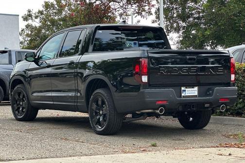 Crystal Black Pearl 2026 Honda Ridgeline Black Edition