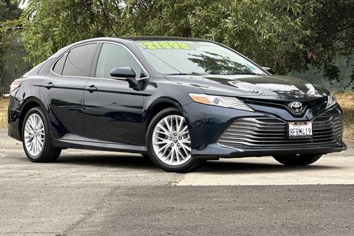 Galactic Aqua 2018 Toyota Camry XLE