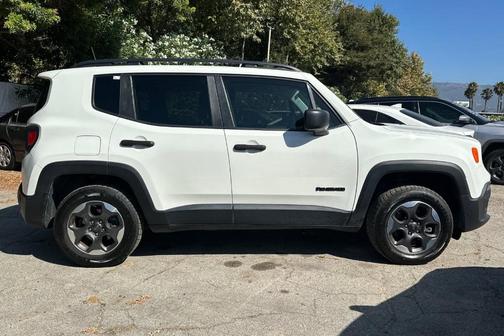 Alpine White 2018 Jeep Renegade Sport