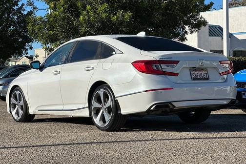 2019 Honda Accord Touring 2.0T