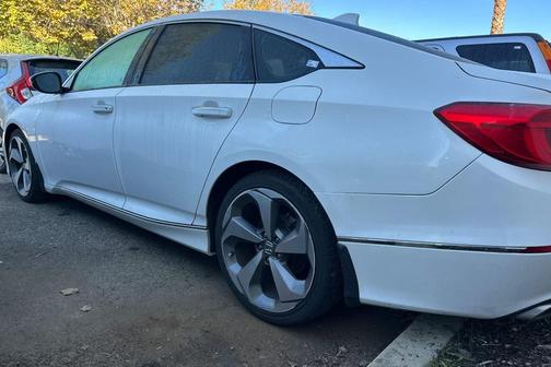 2019 Honda Accord Touring 2.0T