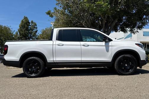 2025 Honda Ridgeline Black Edition