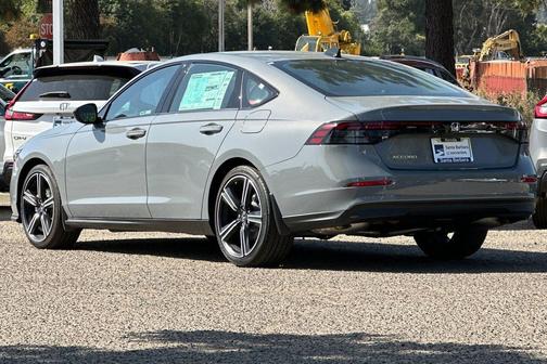 Solar Silver Metallic 2026 Honda Accord SE