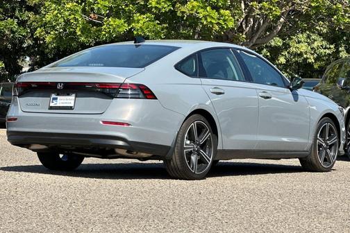 Solar Silver Metallic 2026 Honda Accord SE
