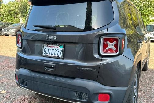Granite Crystal Clearcoat Metallic 2018 Jeep Renegade Limited
