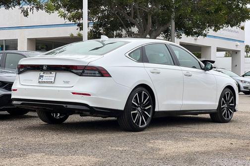 Platinum White Pearl 2026 Honda Accord Hybrid Touring