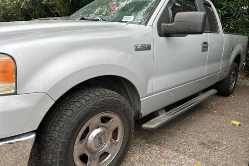 Silver Clearcoat Metallic 2007 Ford F-150 XLT SuperCab