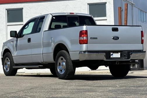 Silver Clearcoat Metallic 2007 Ford F-150 XLT SuperCab