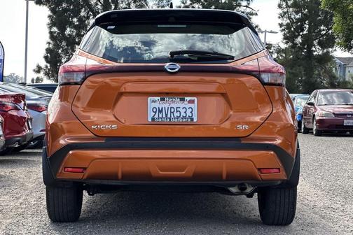 2021 Nissan Kicks SR
