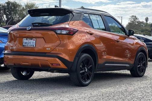2021 Nissan Kicks SR