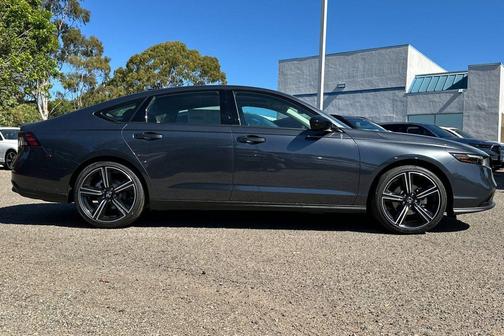 Meteorite Gray Metallic 2026 Honda Accord SE