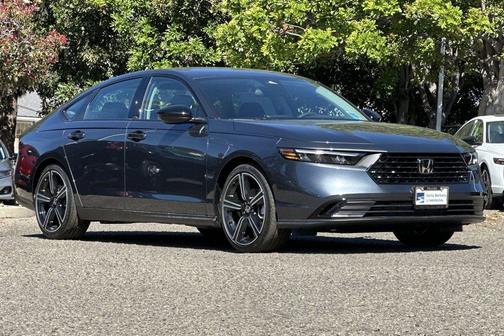 Meteorite Gray Metallic 2026 Honda Accord SE