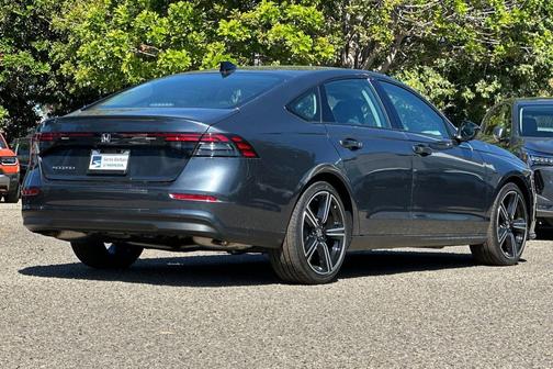 Meteorite Gray Metallic 2026 Honda Accord SE