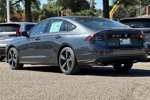 Meteorite Gray Metallic 2026 Honda Accord SE