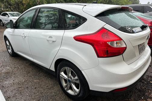 Oxford White 2013 Ford Focus SE