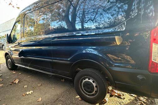 2015 Ford Transit-250 148 WB Medium Roof Cargo