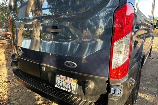 2015 Ford Transit-250 148 WB Medium Roof Cargo