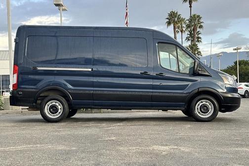 2015 Ford Transit-250 148 WB Medium Roof Cargo