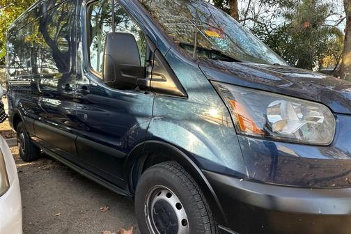 2015 Ford Transit-250 148 WB Medium Roof Cargo