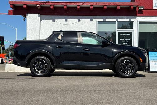 Phantom Black 2024 Hyundai SANTA CRUZ 2.5L SEL