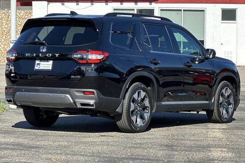 Black 2026 Honda Pilot Elite